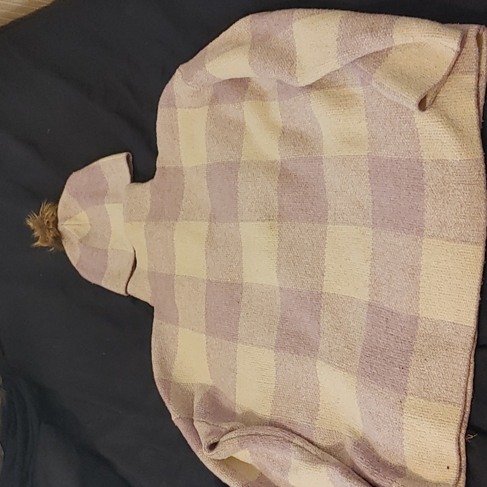 Christian Siriano Sweater & hat